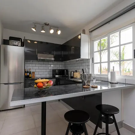 فيلة Beautiful 3 Bedroom By Tenerife Ltd أذيخي