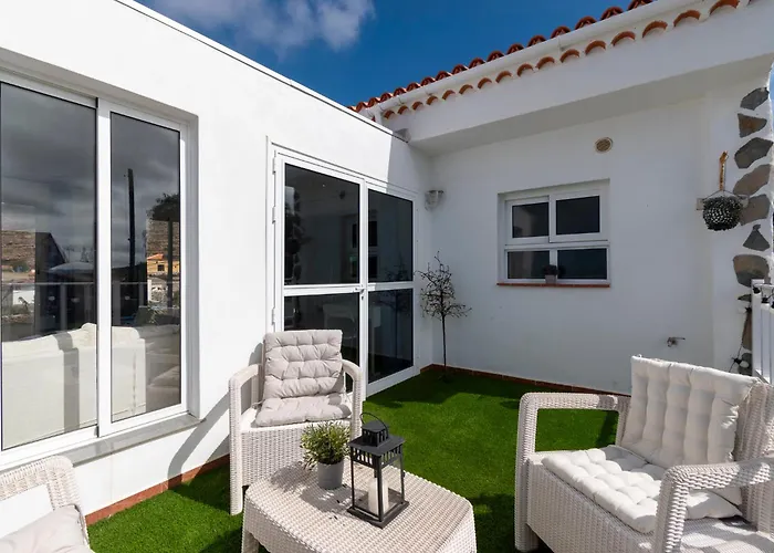 Beautiful 3 Bedroom By Tenerife Ltd Villa