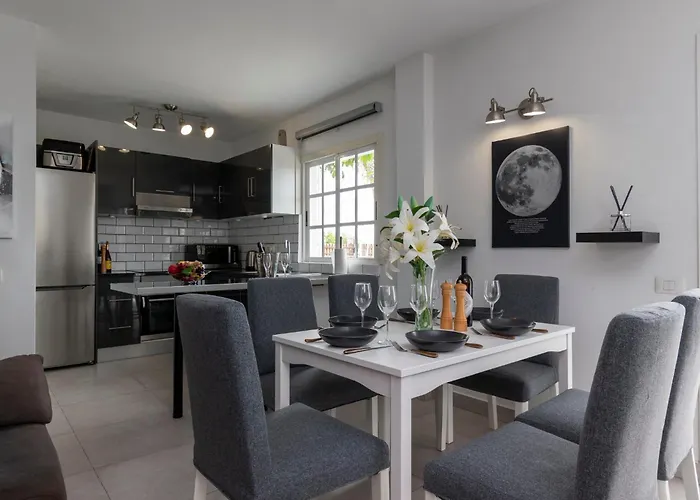 Villa Beautiful 3 Bedroom By Tenerife Ltd