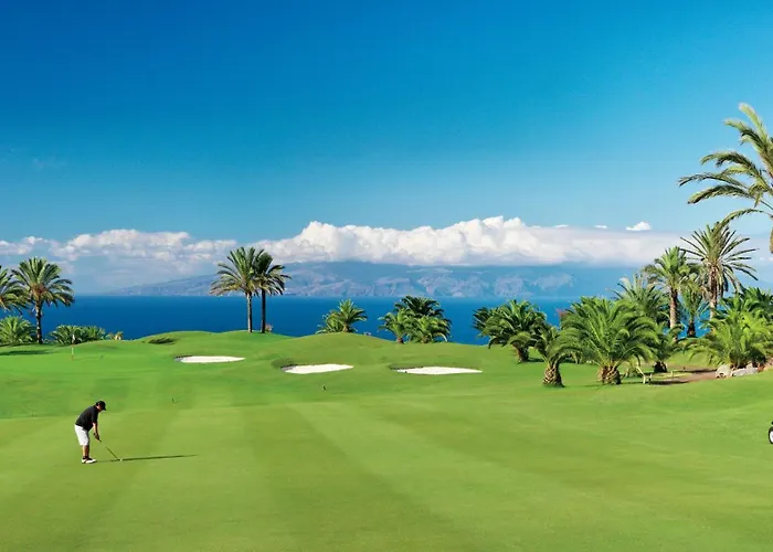 Beautiful 3 Bedroom By Tenerife Ltd *