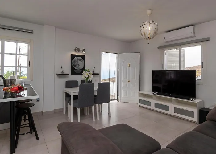 Beautiful 3 Bedroom By Tenerife Ltd Villa *