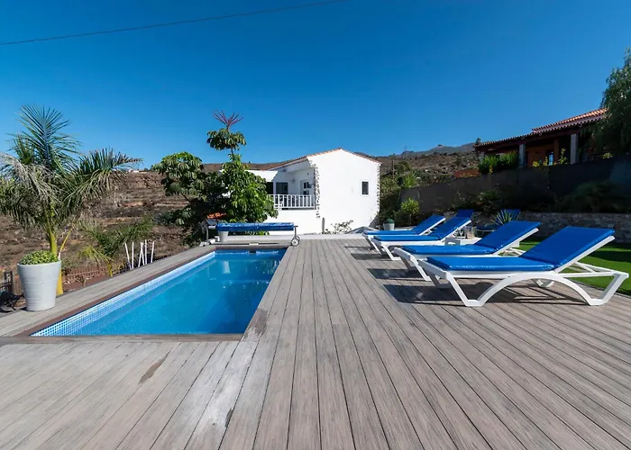 Beautiful 3 Bedroom By Tenerife Ltd Villa